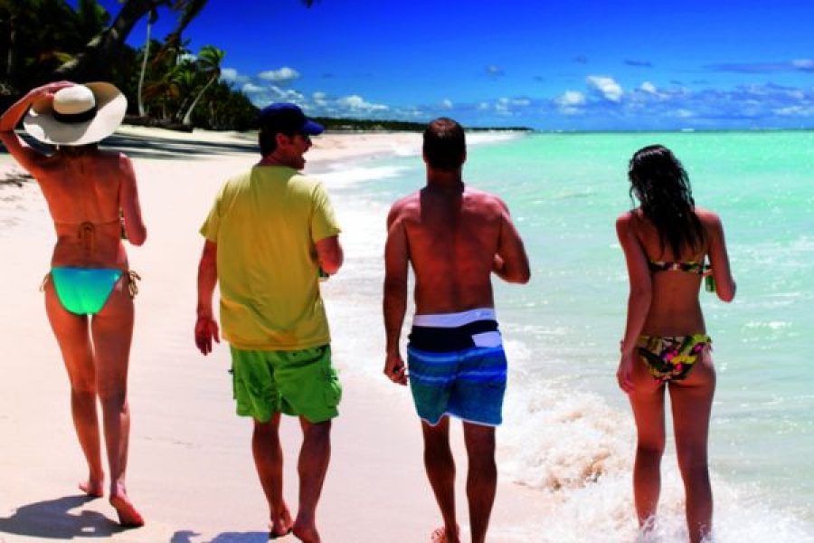 RECIBE EL 2026 VARADERO DEL 30 DICIEMBRE 2025 AL 04 ENERO 2026